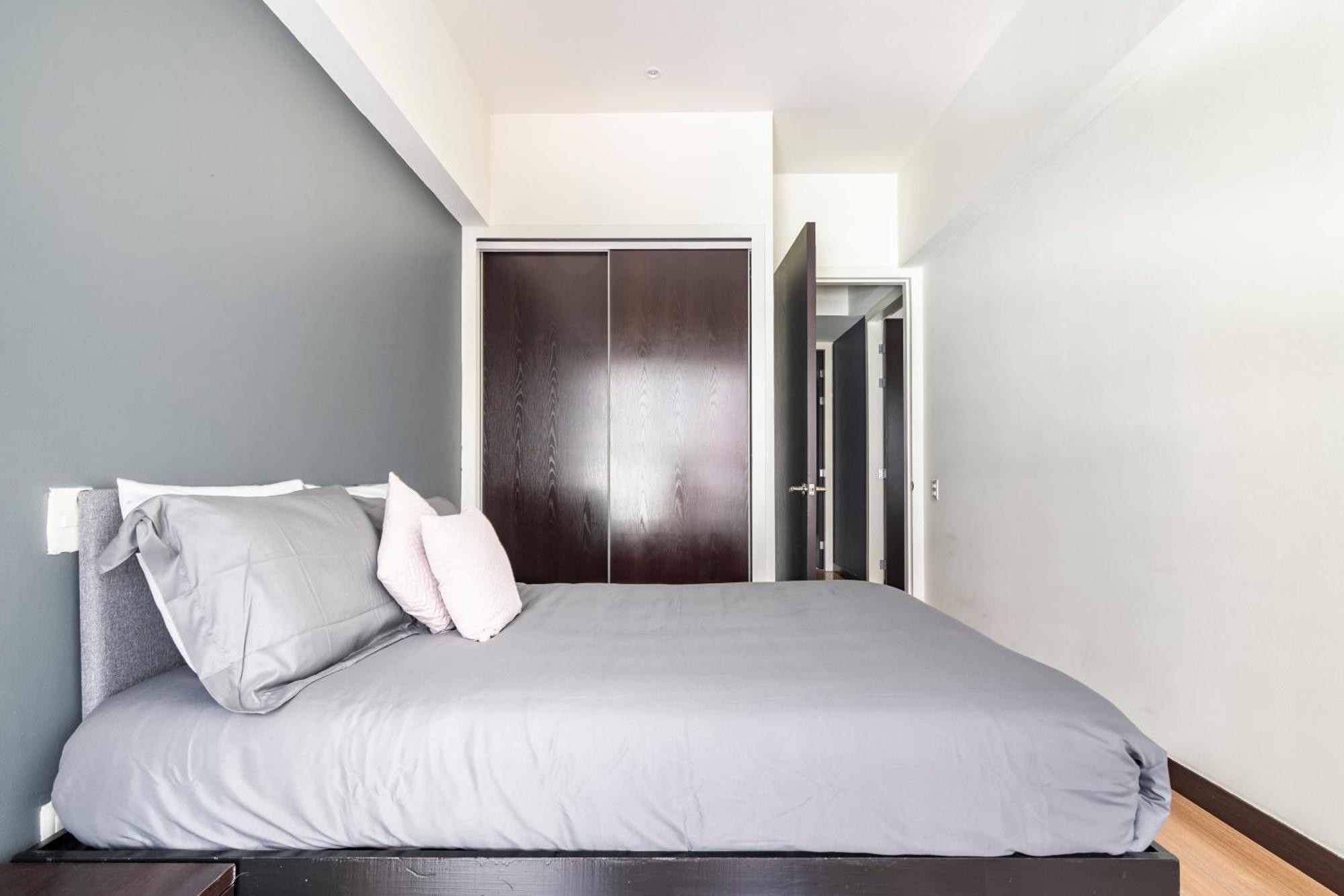 Cs302 - 3br - 3bth Apartment *